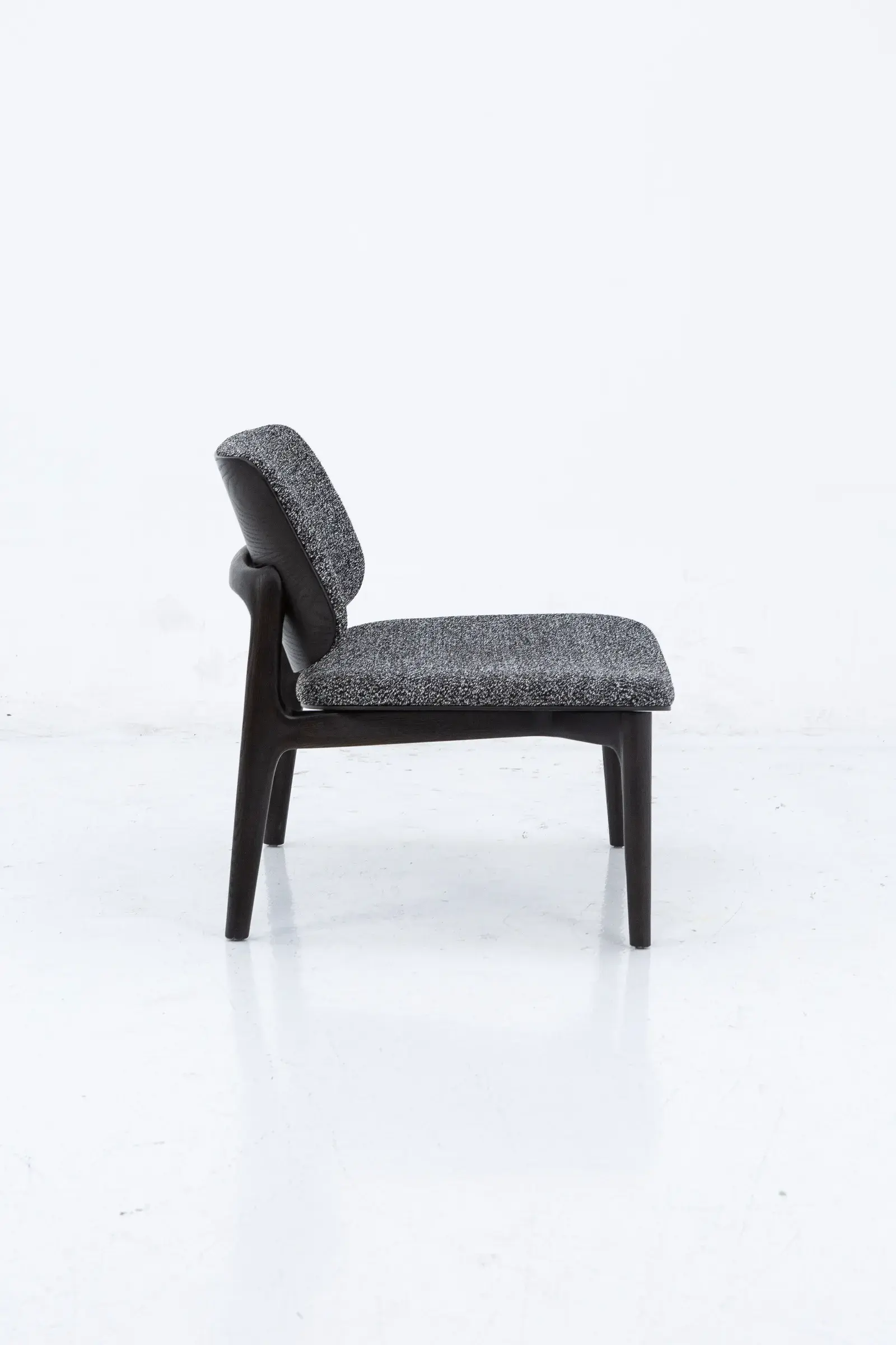 SAR03 Fabric Armchair — detail view